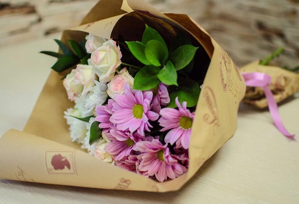 Букет цветов из: Розы и Хризантемы в Лаголово