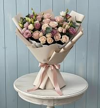 Букет цветов из:  Розы и Лизиантусы в Лаголово
