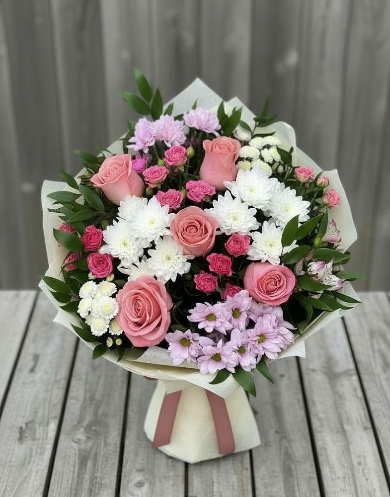 Букет цветов из: Альстромерии, Гвоздики, Розы и Хризантемы в Лаголово