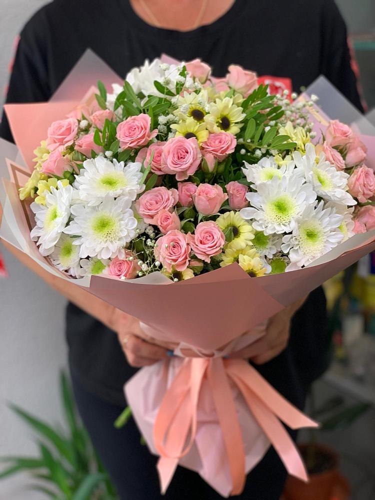 Букет цветов из: Розы и Хризантемы в Лаголово