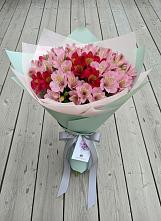 Букет цветов из:  Альстромерии #REPLACE_PRED# Лаголово