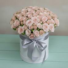 Цветочная композиция из Розы в шляпной коробке в Лаголово