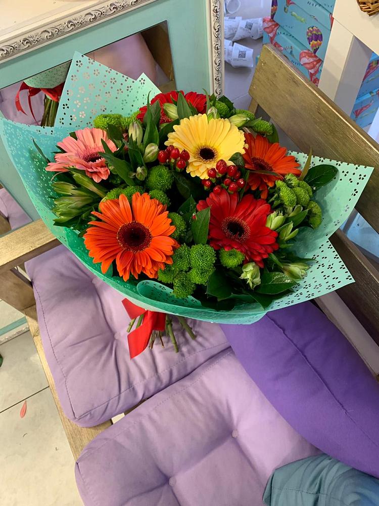 Букет цветов из: Герберы, Хризантемы и Альстромерии в Лаголово