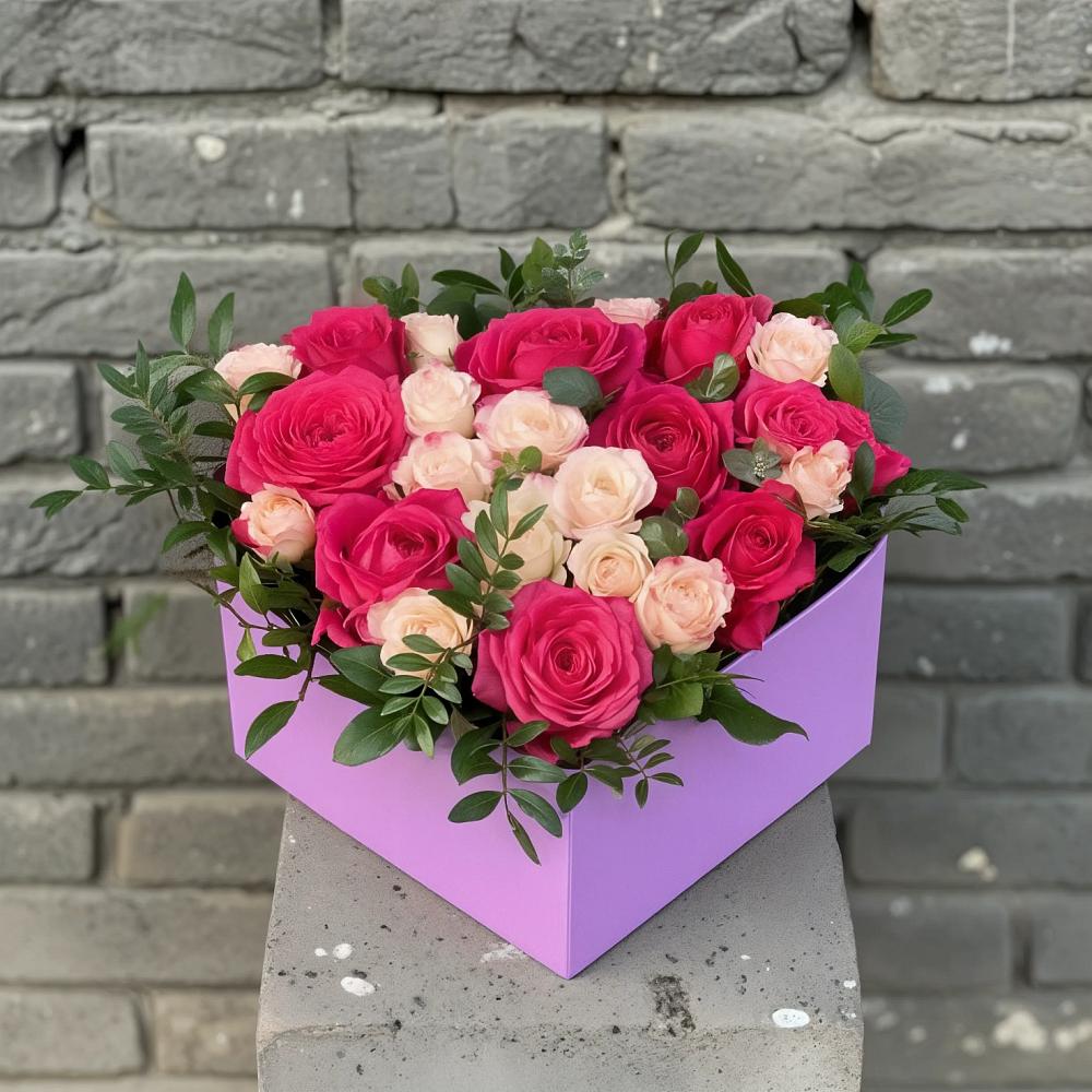 Цветочная композиция из Розы в коробке в Лаголово
