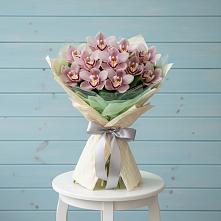 Букет цветов из:  Орхидеи и Розы в Лаголово