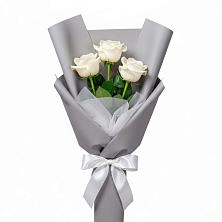 Букет 3 белые розы в Лаголово