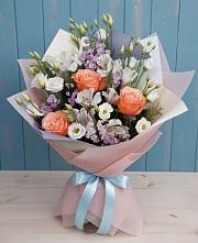 Букет цветов из:  Лизиантусы, Розы, Альстромерии и Гипсофила #REPLACE_PRED# Лаголово