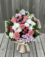 Букет цветов из:  Альстромерии, Гвоздики, Розы и Хризантемы в Лаголово