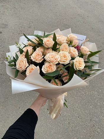 Букет Кремовые розы Латте в Лаголово