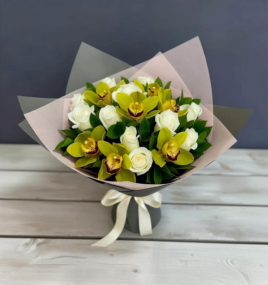 Букет цветов из: Орхидеи и Розы в Лаголово