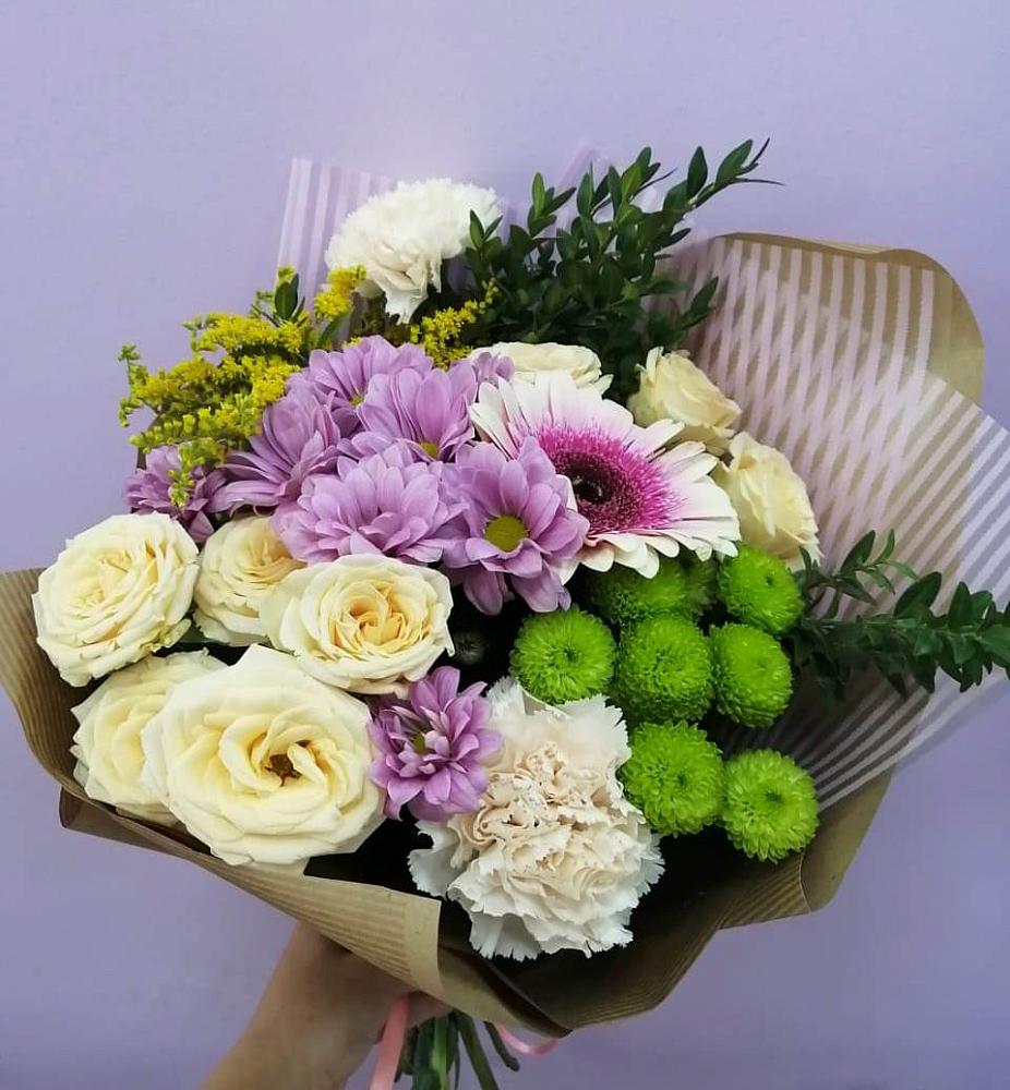 Букет цветов из: Хризантемы, Розы, Гвоздики и Герберы в Лаголово