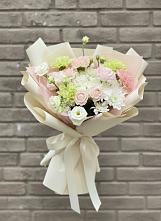 Букет цветов из:  Гвоздики, Розы, Лизиантусы и Хризантемы в Лаголово