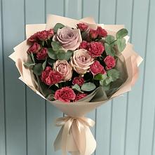 Букет цветов из:  Гвоздики и Розы в Лаголово