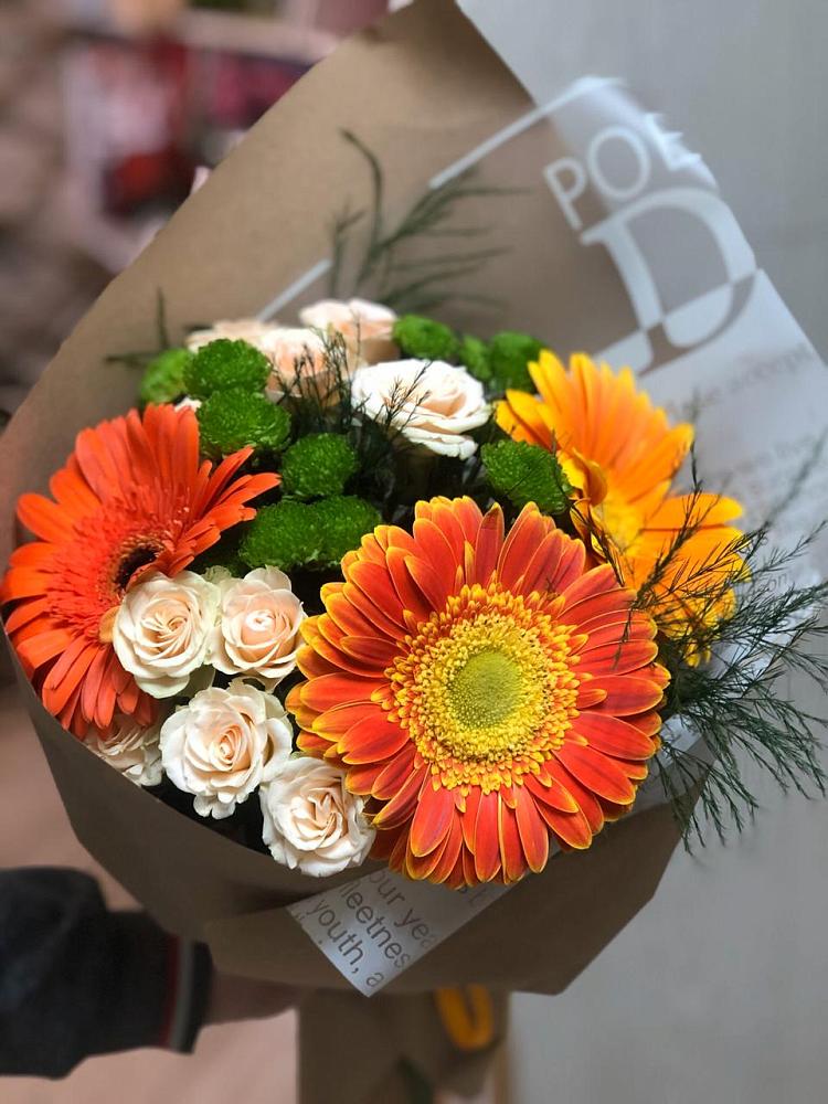 Букет цветов из: Герберы, Хризантемы и Розы в Лаголово