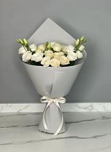 Букет цветов из:  Розы и Лизиантусы в Лаголово